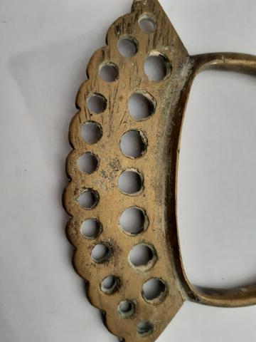 Estribo antigo metal dourado - Foto 2