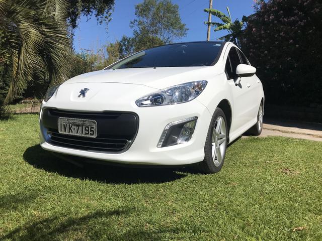 Peugeot 308, 2.0, teto panorâmico, roda 17, R$ 2 MIL abaixo da FIPE