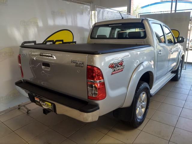 TOYOTA HILUX CD 4X4 SRV 2012 - Foto 10