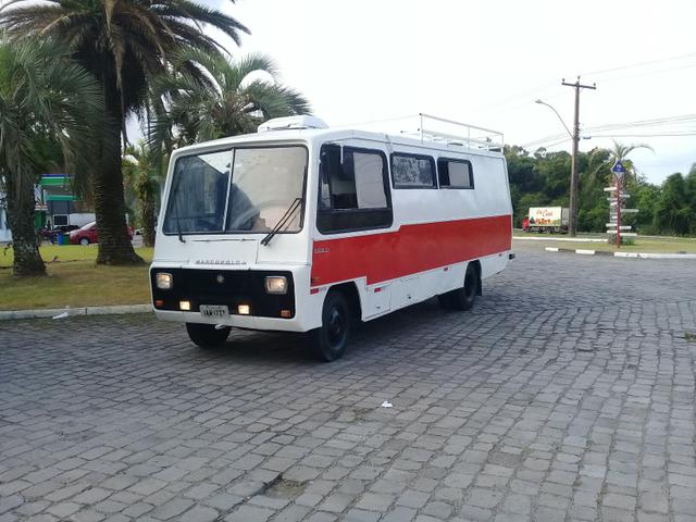 Micro ônibus Mercedes