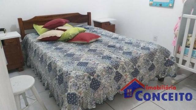 C395 - Linda residência em ótima localização a 300 metros do mar - Foto 17