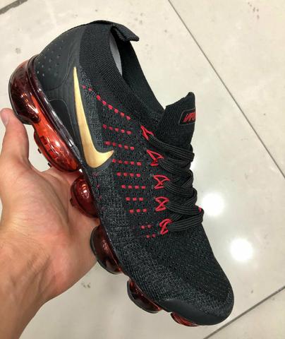 vapormax preto e vermelho