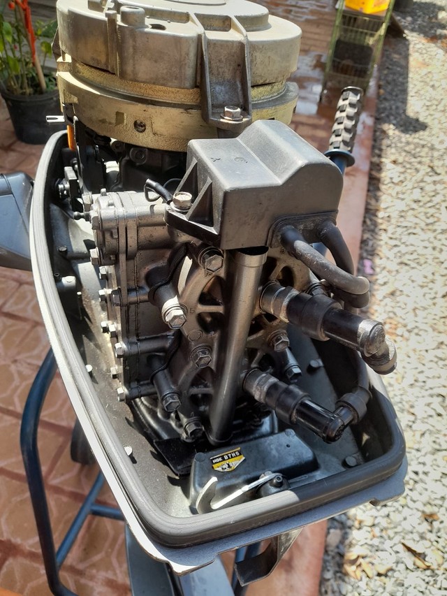 Motor de popa 15 HP Suzuki  - Foto 6