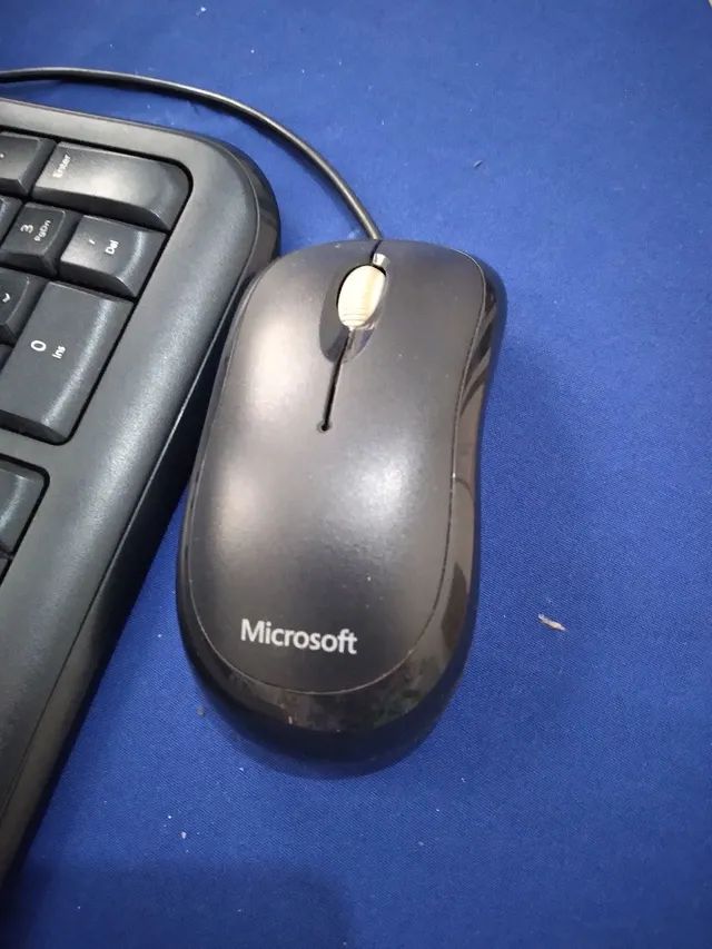 Teclado e Mouse Microsoft Wired Desktop 600 Multimídia ABNT2