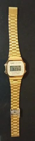 Relógio de pulso feminino Casio Electro Luminescence dourado - R$ 350,00