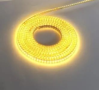 fita de led blindada com 5 metros luz amarela  - Foto 3