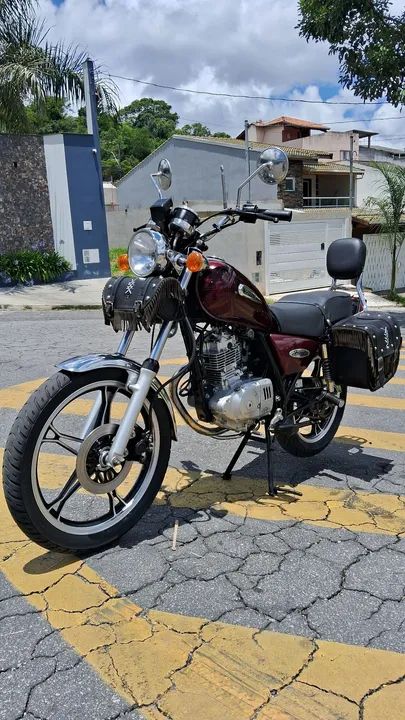 *Suzuki Intruder 125 - 2010*<br>Segundo dono, manual e chave reserva.  - Foto 2