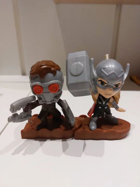 Bonecos Star Lord e Thor LoveColeção Marvel para McDonald's 2022