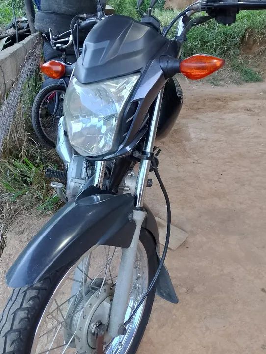 Fan 125 i 2018 toda zera emplacada no meu nome revisada bateria nova os dois pneus novos  - Foto 7