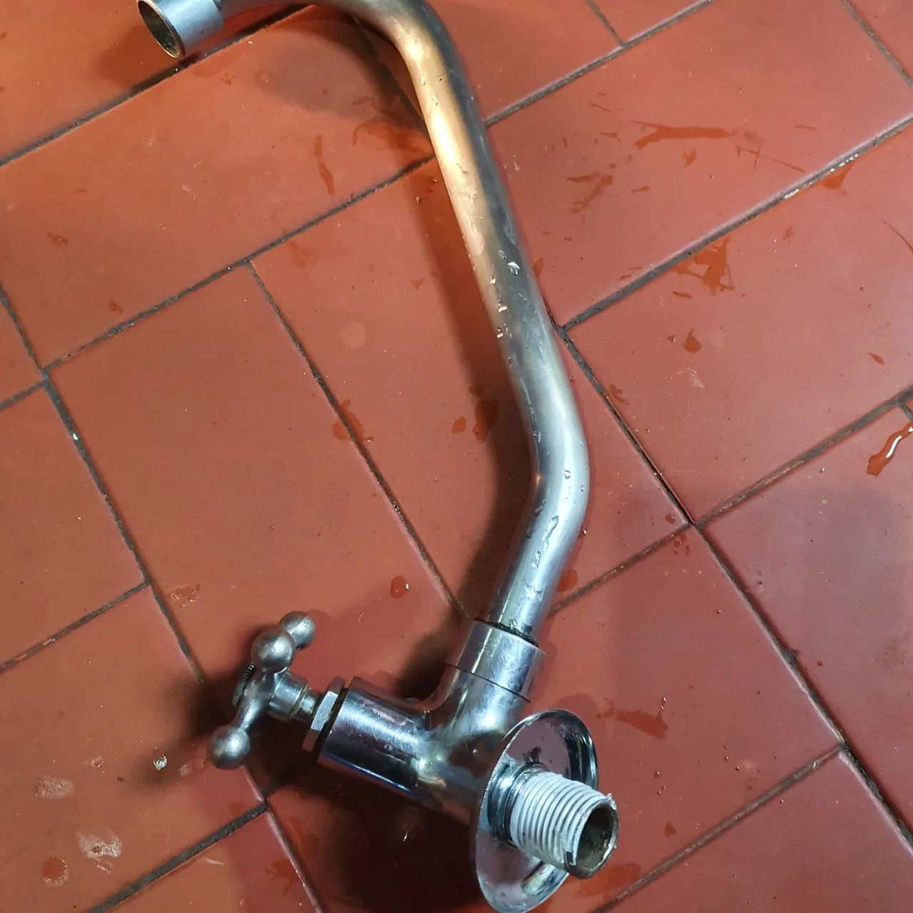 Torneira de cozinha forte com defeito 64861205481218122