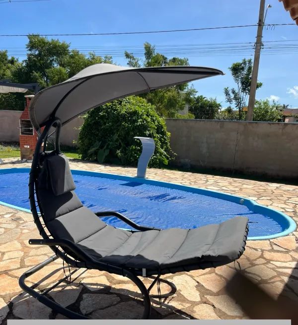 Vendo e entrego. Linda cadeira para area externa com balanço linda.