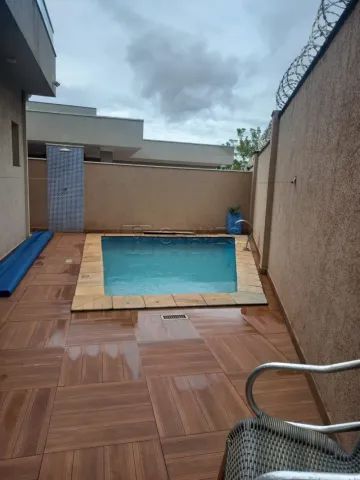 Casa condomínio de 3 suítes à venda no Condomínio Praça das Flores, 236,90 m², bairro Quin