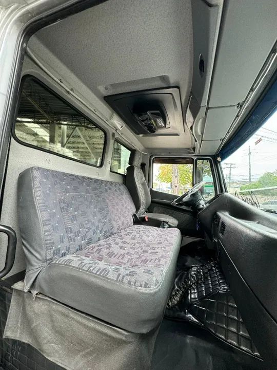 Mercedes Atron 2324 - Carroceria 2016/2016 - Foto 4