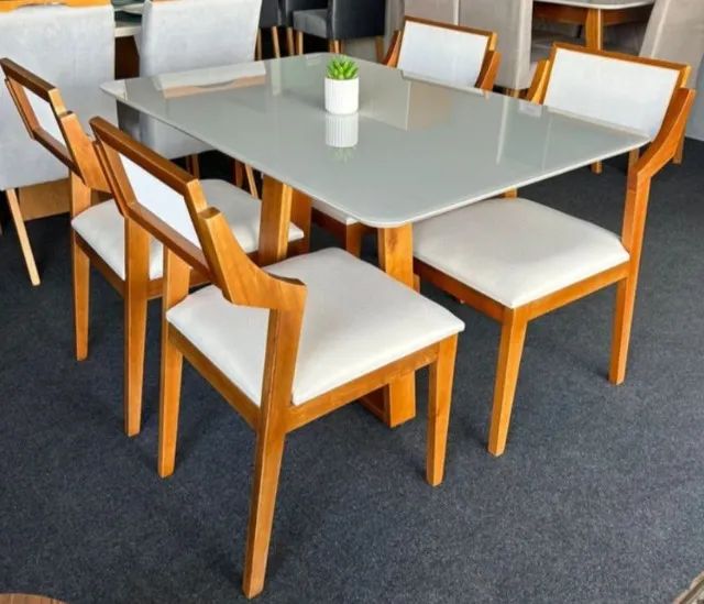 mesa de jantar 4 cadeiras madeira maciça 