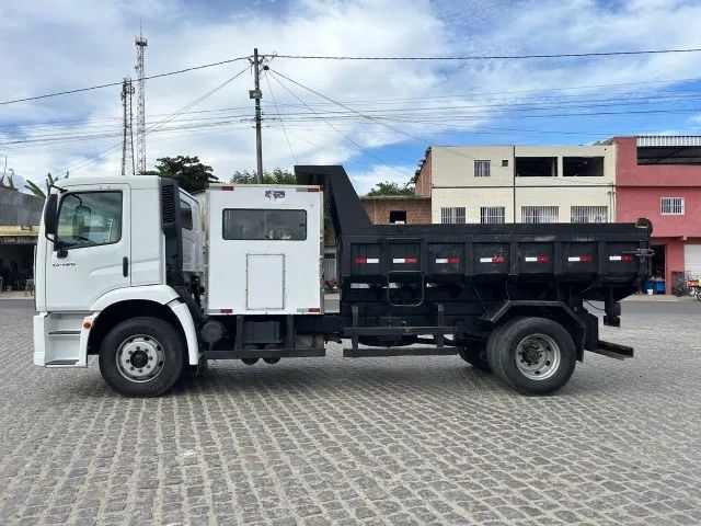 VW Constellation basculante com Cabine 2010 - Foto 3