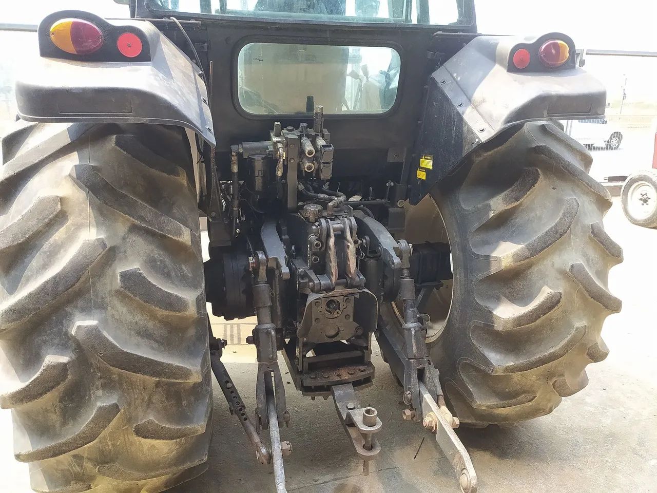 Trator Valtra BM125 com ar condicionado em Ariquemes  - Foto 4