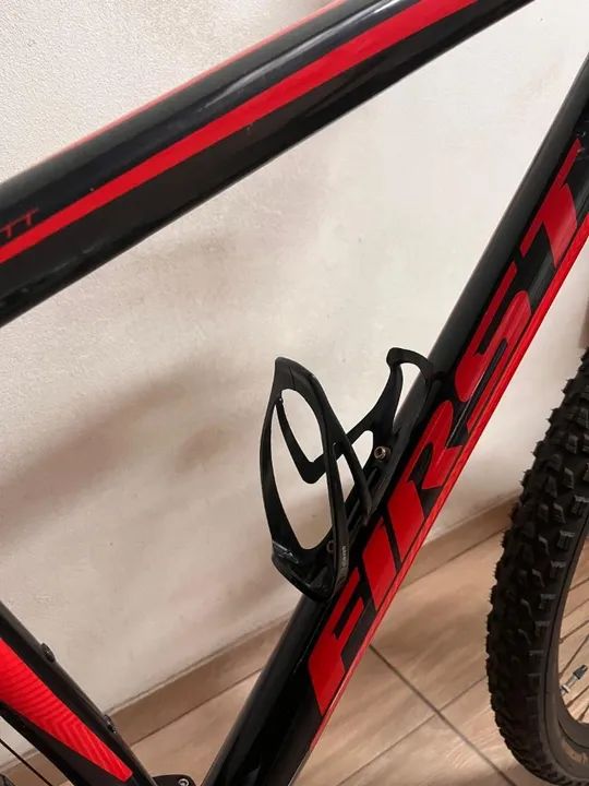 Bicicleta First Aro 29 usada - Foto 4