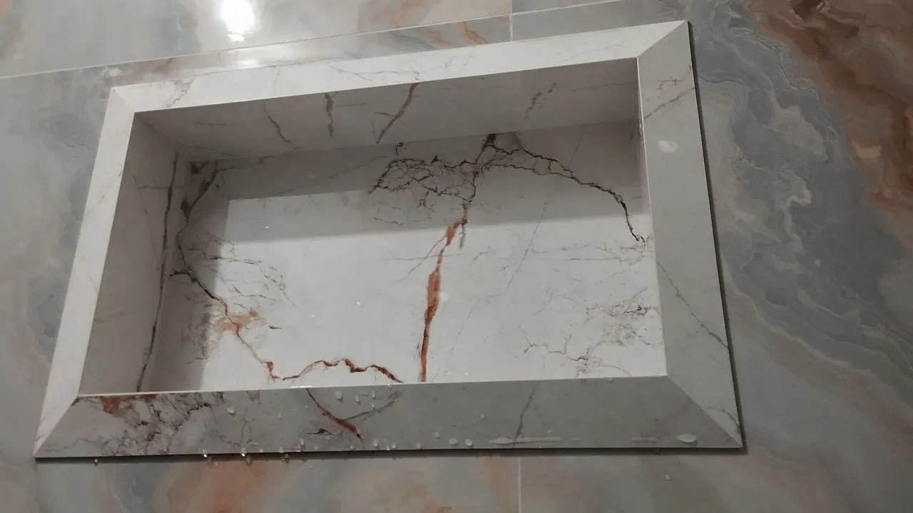 Nicho em porcelanato para banheiro