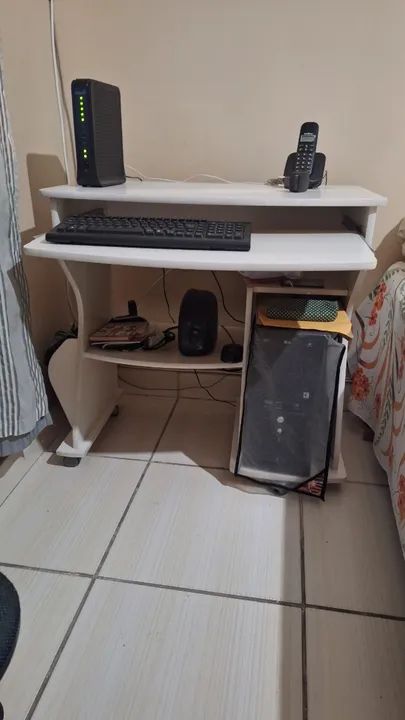 Linda mesa para computador  - Foto 5