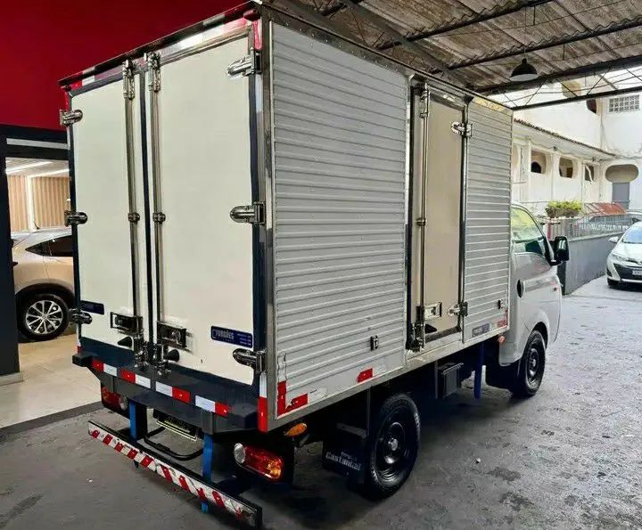 Caminhão baú Hyundai  - Foto 3