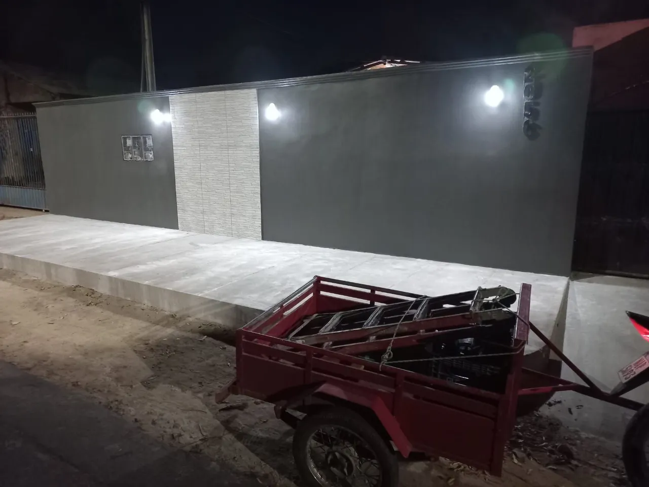 Vendo duas casas no valor de uma no mesmo terreno no Asa Branca R$220mil+carro