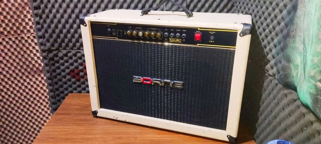  Amplificador Borne Vorax Studio 2200 Palha Guitarra 120rms