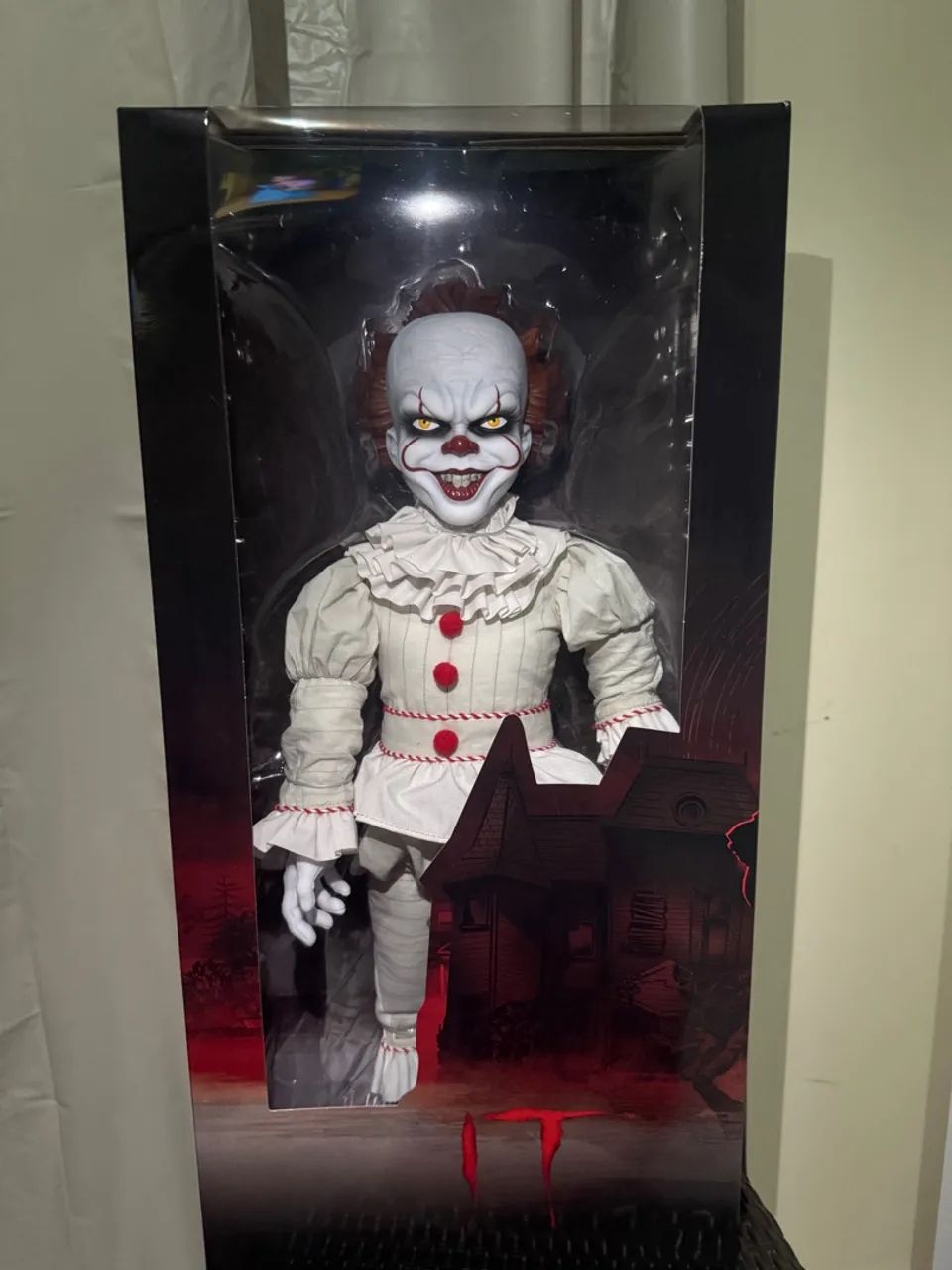 Boneco Pennywise - IT - Mezco