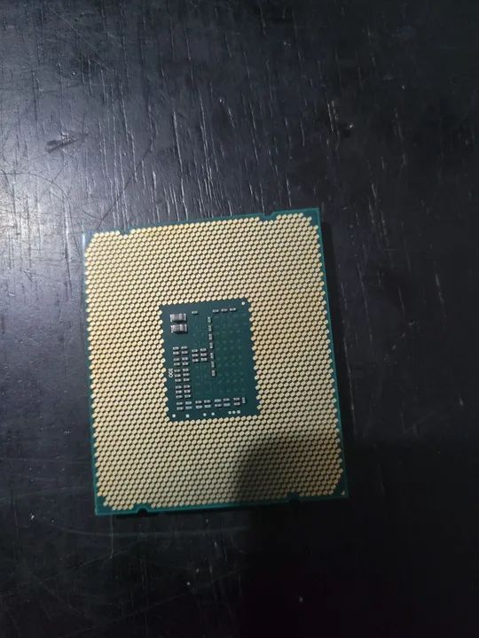 Processador intel xeon E-2630V3 SR206 2.40GHz LGA771 funcionando perfeitamente. - Foto 3