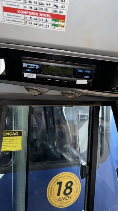 Ônibus motor dianteiro Ano 2018/19   /17230 VW e 1721 MB - Foto 4