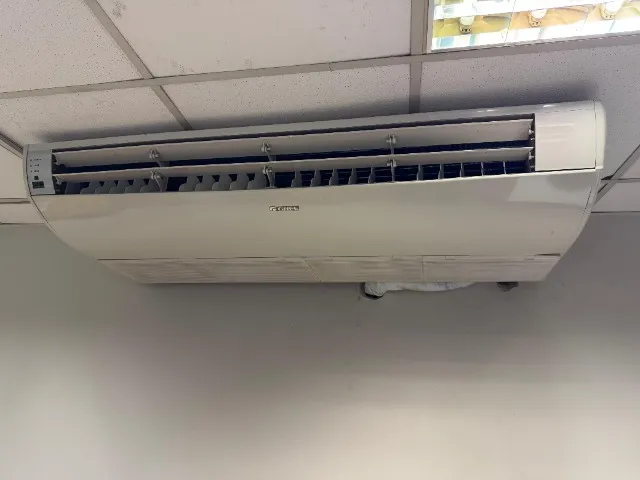 Ar-Condicionado Split Teto Gree G-Prime 56.000 BTUS 380V Trífasico