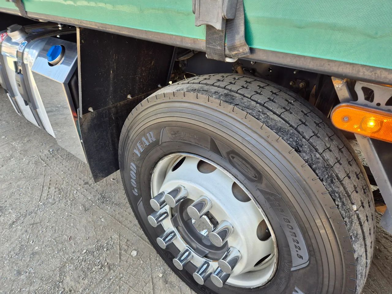 Scania p320 2024 bitruck 4 eixos 8x2 baixo km - Foto 11