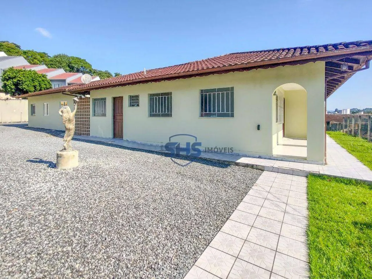 Casa com 6 dormitórios para alugar, 224 m² por R$ 6.595,01/mês - Tribess - Blumenau/SC