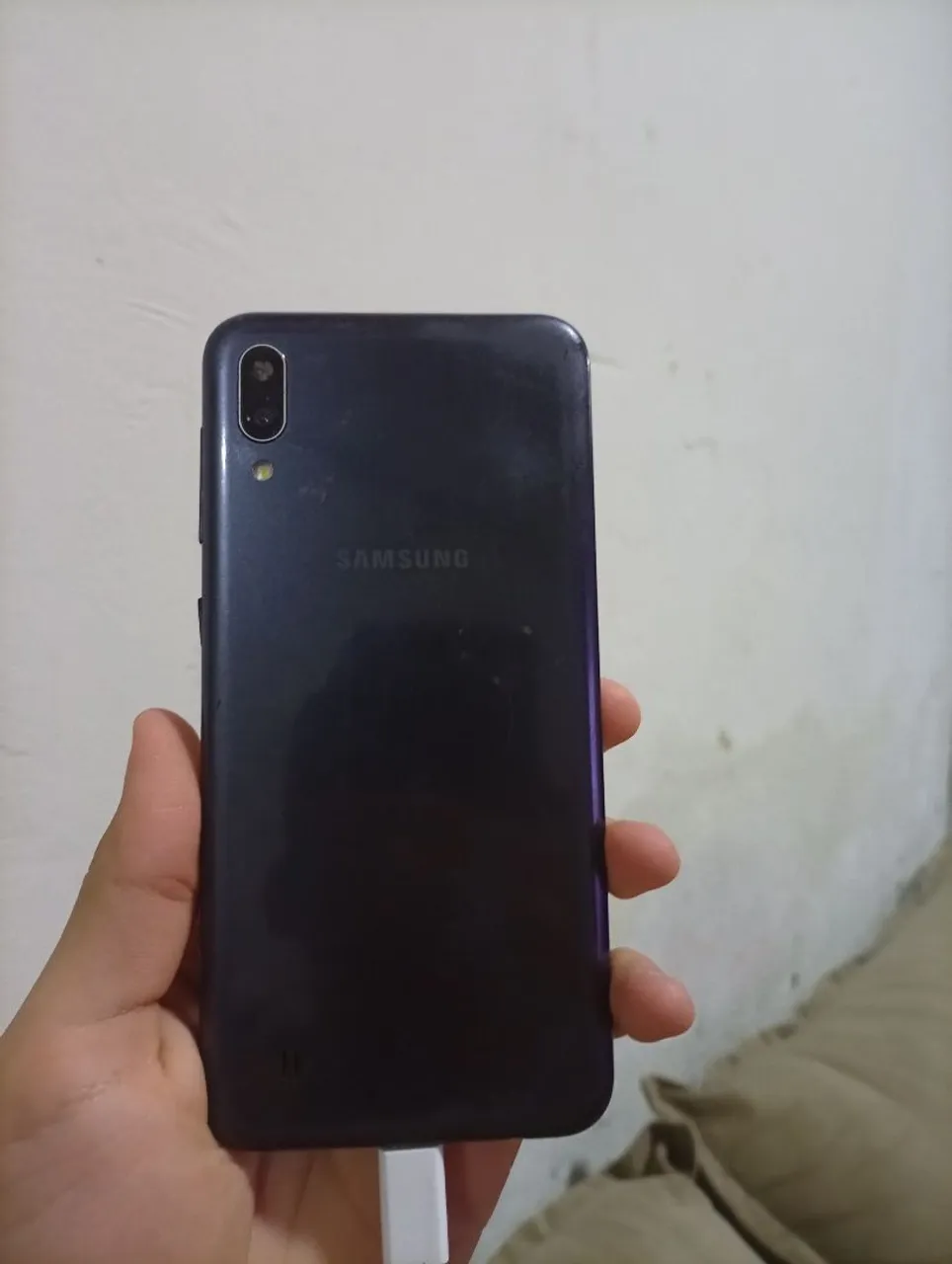 Galaxy m10 usado