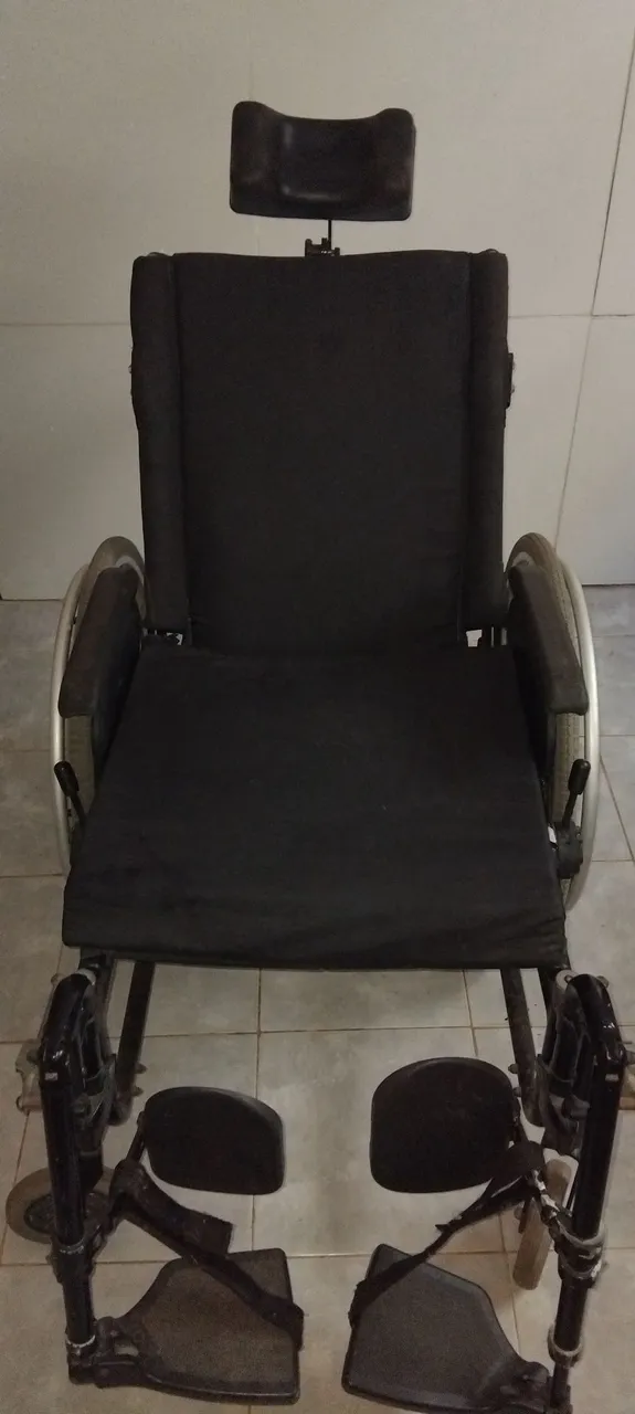 Cadeira de Rodas que Desmonta