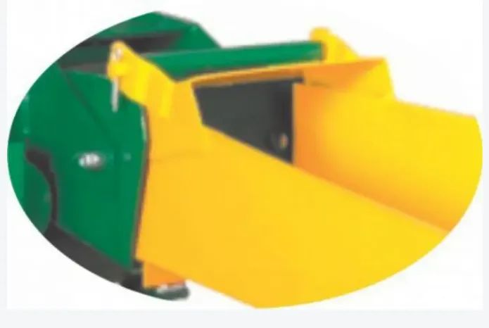 Ensiladeira B-615 T para trator COM cardan com alimentador automático, regulagem de corte - Foto 2