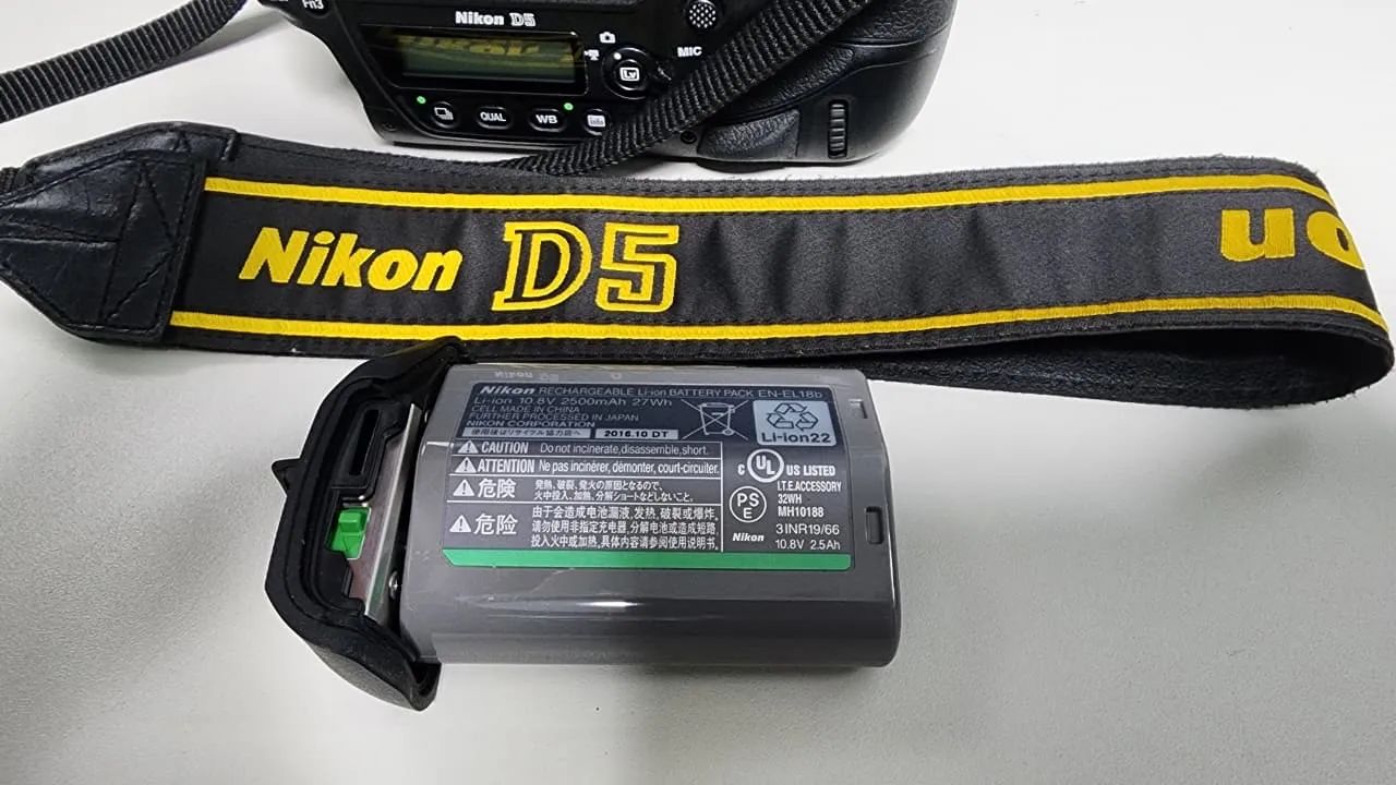 Nikon D5 - Foto 2