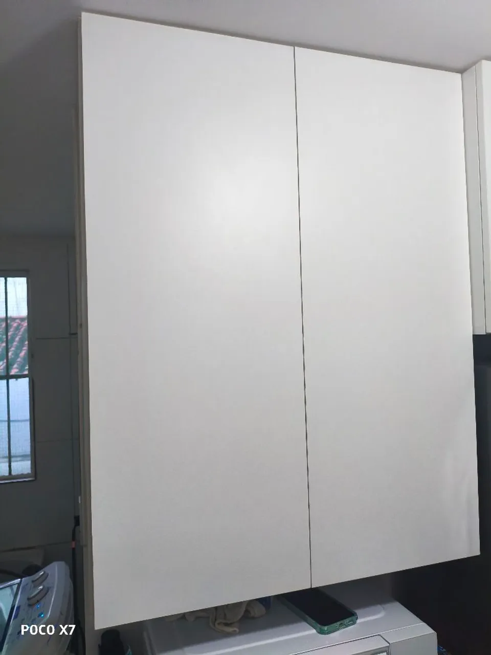 2Armário de cozinha branco em bom estado