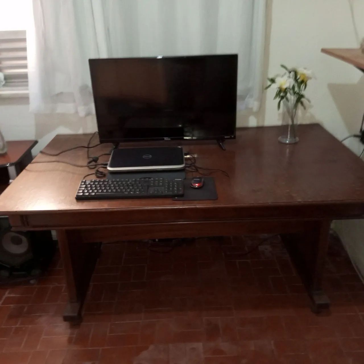 Mesa relíquia e rara de Madeira Maciça - Foto 2