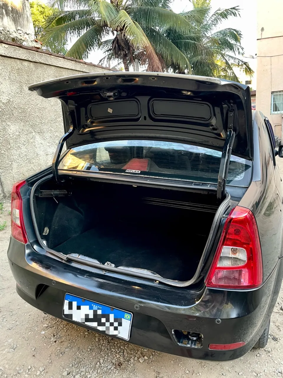 Renault Logan 2011