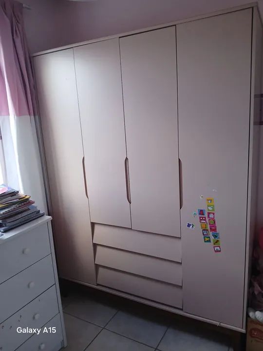 Guarda-Roupas Infantil Rosa