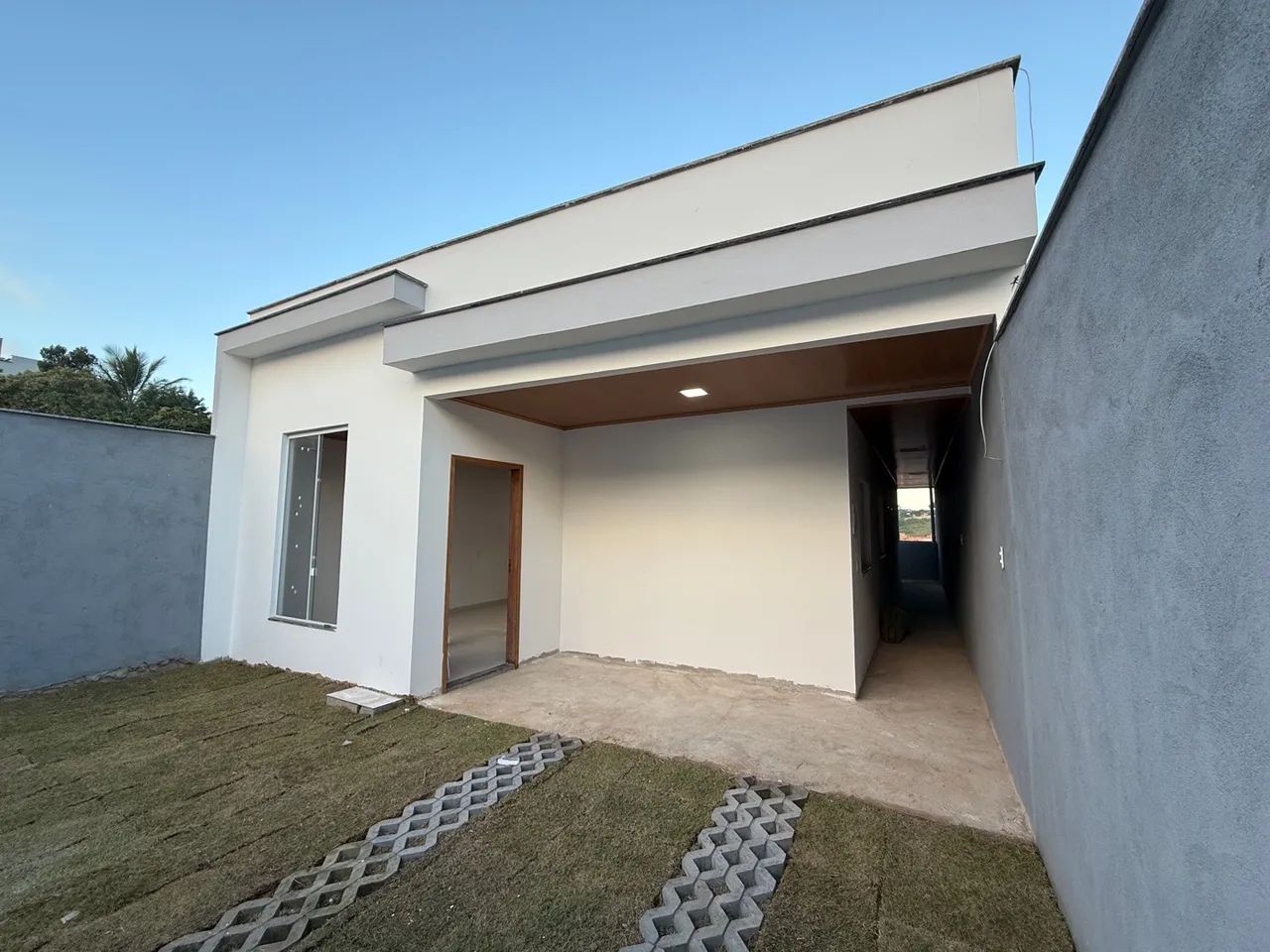 Casa nova! Vendo troco! 