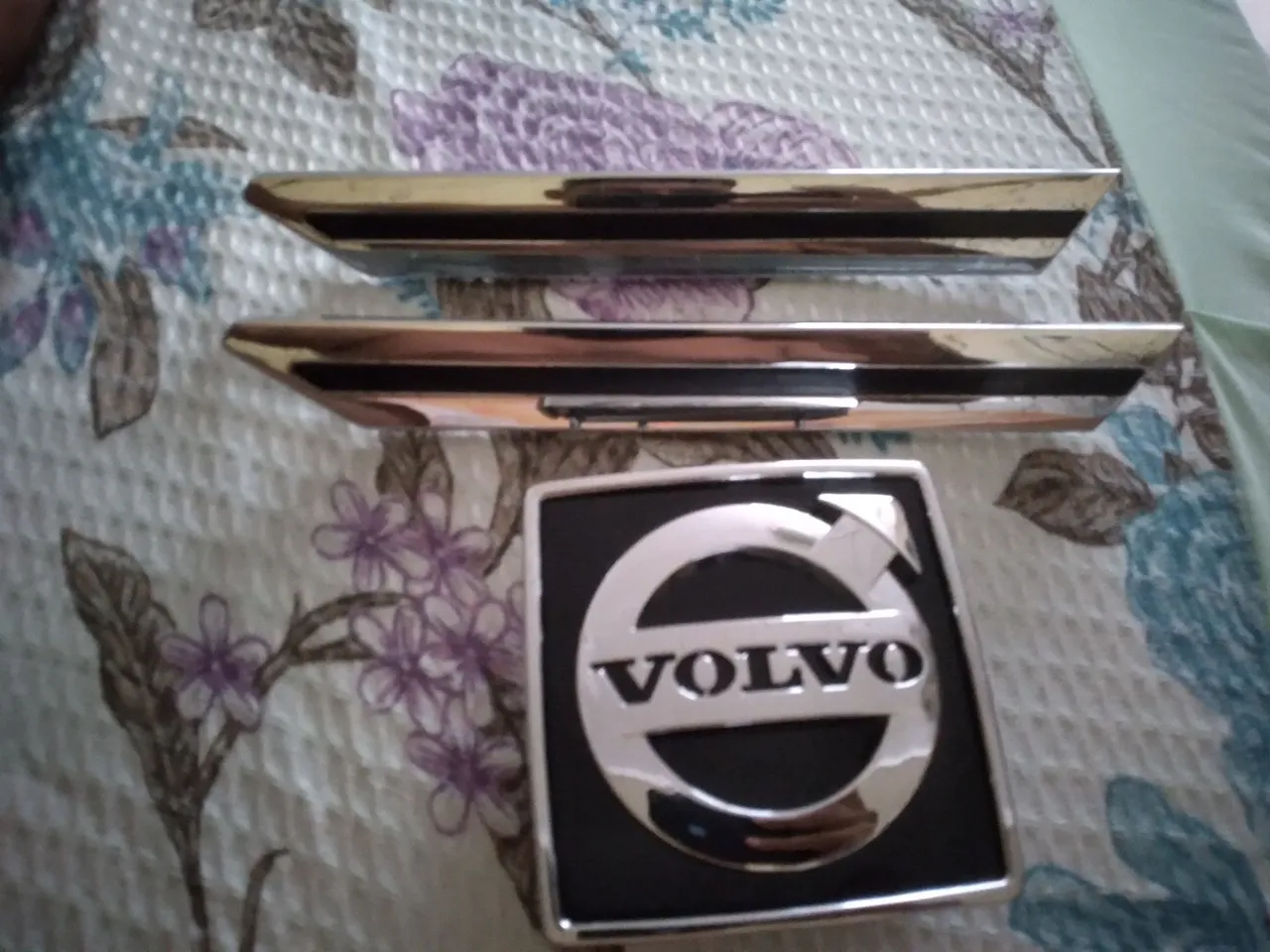Emblema Volvo Original para Caminhão
