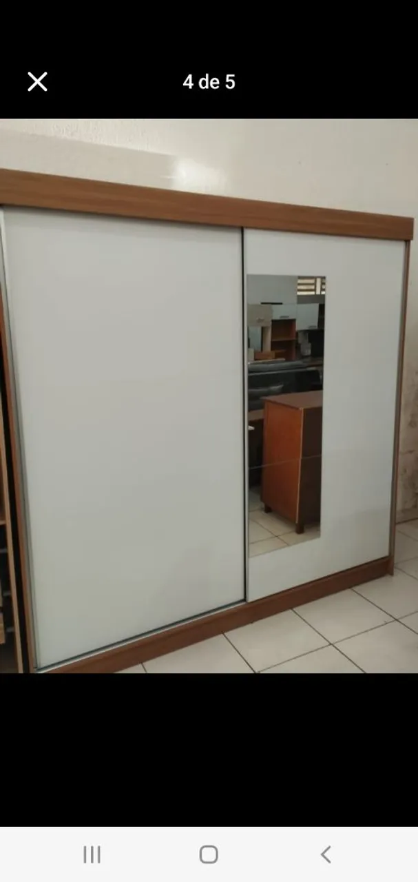 Guarda-roupa de correr com espelho MDF