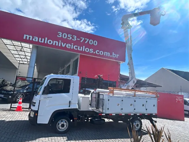 DELIVERY EXPRESS COM CESTO ISOLADO PARA SERVIÇOS ELÉTRICOS AÉREOS