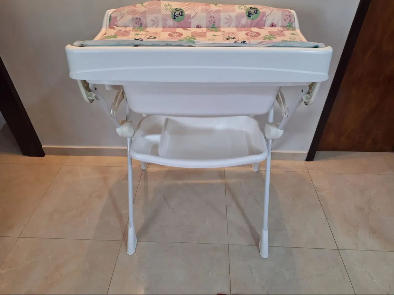 Banheira com trocador64860948377347121