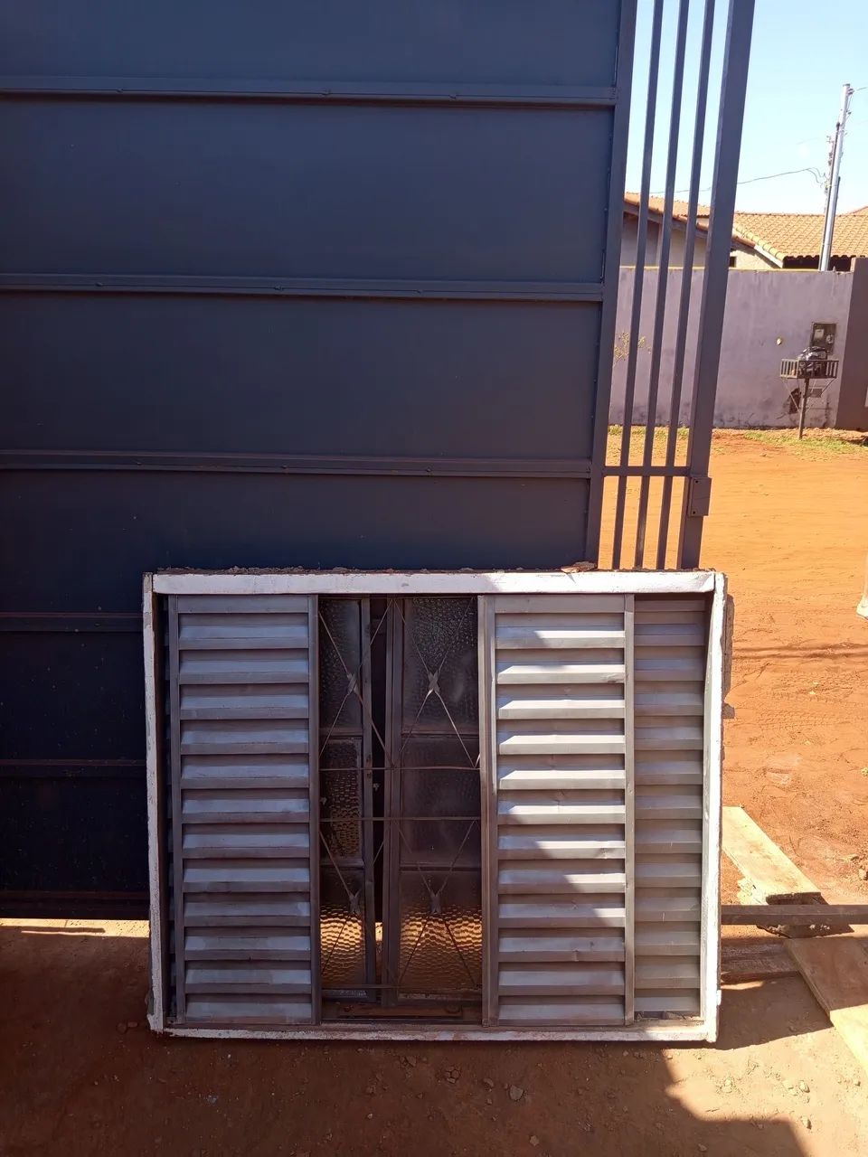 Janela de aço Venezianas - Foto 4