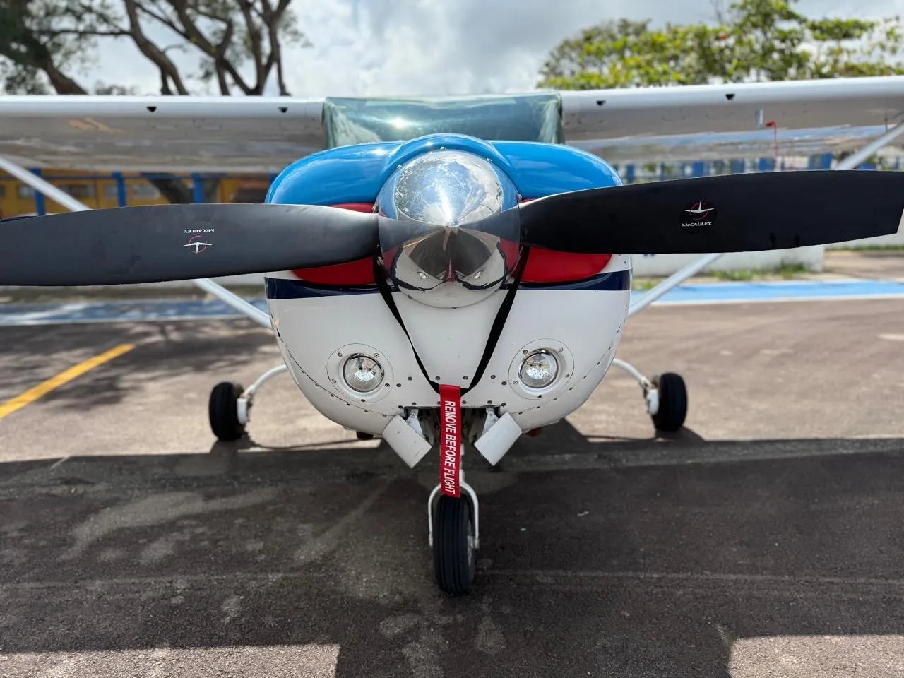 Avião Cessna 182 rg II