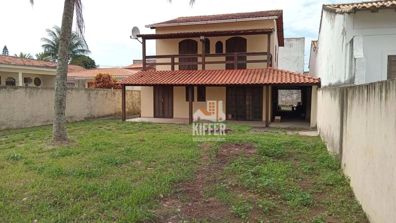 Casa com 5 dormitórios para alugar, 258 m² por R$ 3.550,00/mês - Praia de Itaipuaçu (Itaip