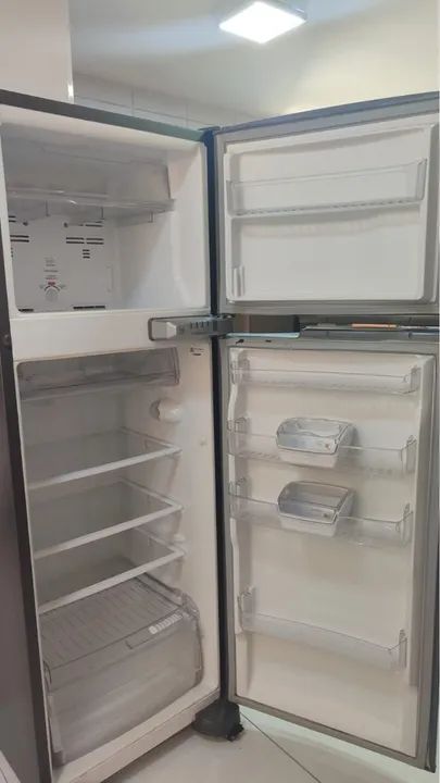 Geladeira Duplex com adesivo plotado Prata frost free brastemp  - Foto 2