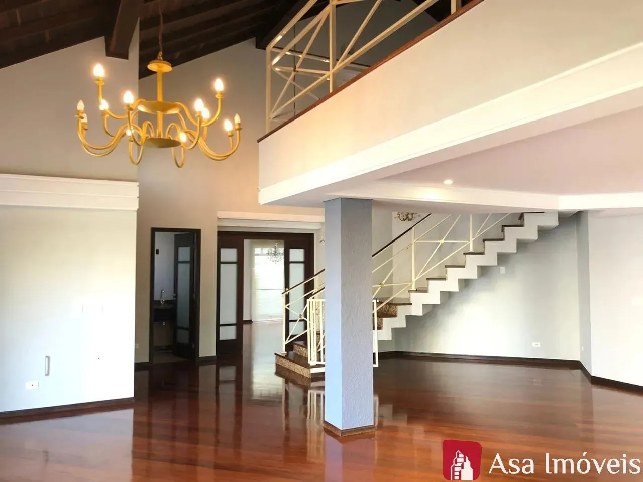Casa de Condomínio com 4 quartos para alugar por R$ 11000.00, 427.00 m2 - CAMPO COMPRIDO -
